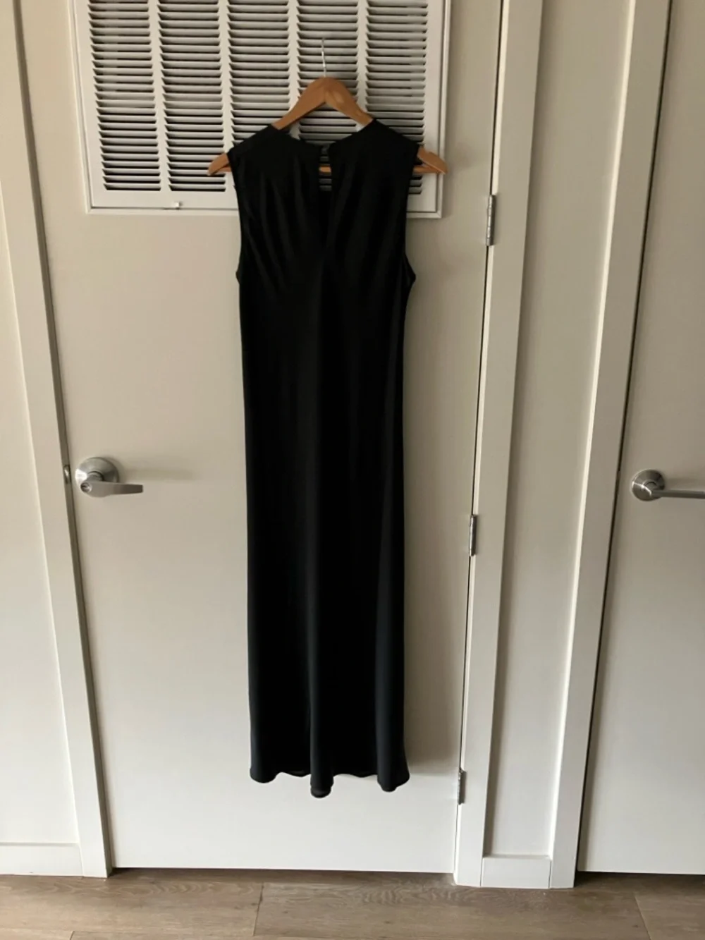 Quince Black Sleeveless Midi Dress with Round Neck - Picture 2 of 4